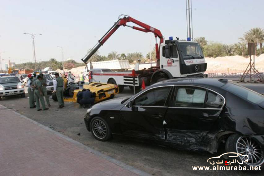 حادث لامبرغيني و بي ام دبليو bmw في دبي ( صور ) 20