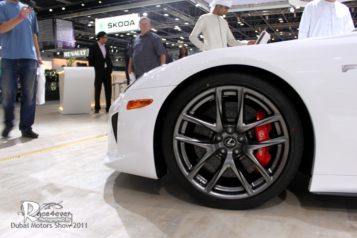 تغطية معرض دبي للسيارات 2011 بالصور Dubai Motor Show 2011 53