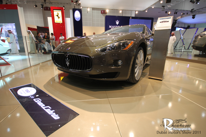 تغطية معرض دبي للسيارات 2011 بالصور Dubai Motor Show 2011 29