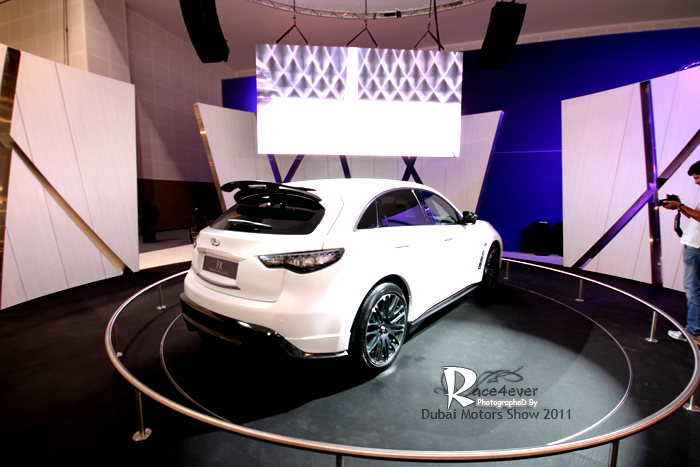 تغطية معرض دبي للسيارات 2011 بالصور Dubai Motor Show 2011 235