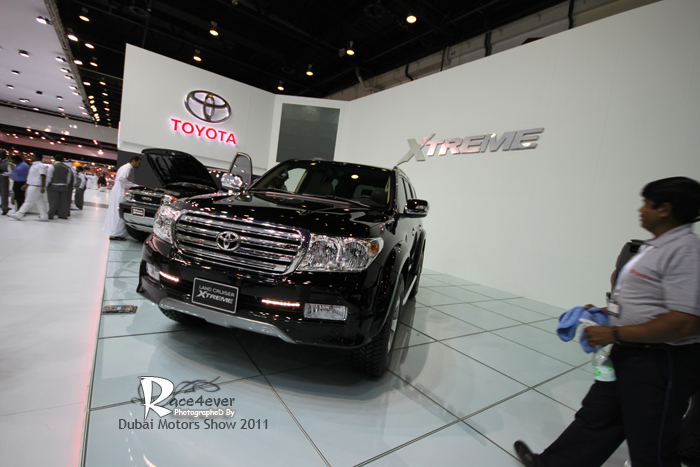 تغطية معرض دبي للسيارات 2011 بالصور Dubai Motor Show 2011 239