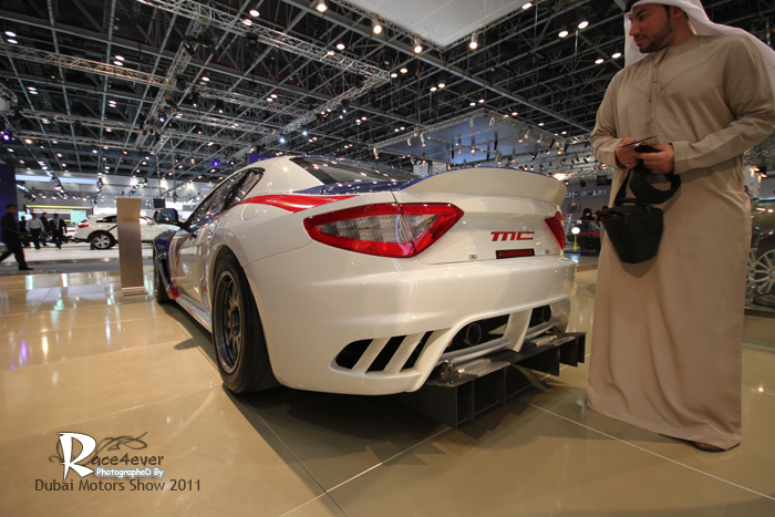 تغطية معرض دبي للسيارات 2011 بالصور Dubai Motor Show 2011 31
