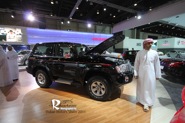 تغطية معرض دبي للسيارات 2011 بالصور Dubai Motor Show 2011 70