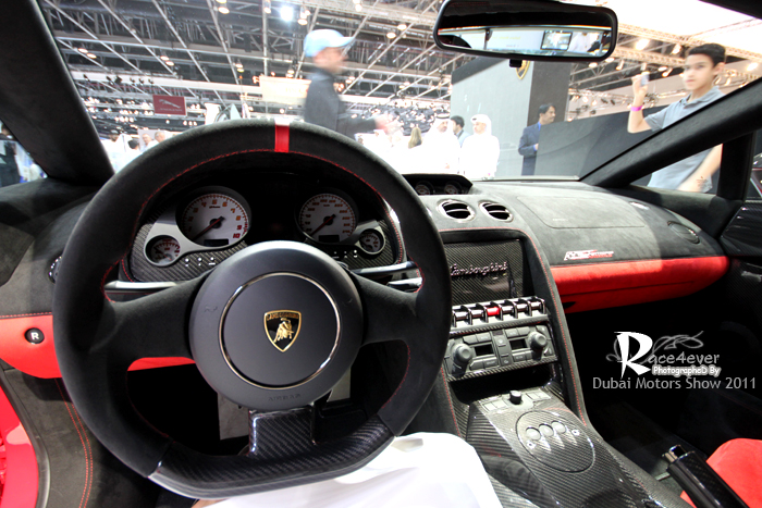 تغطية معرض دبي للسيارات 2011 بالصور Dubai Motor Show 2011 194