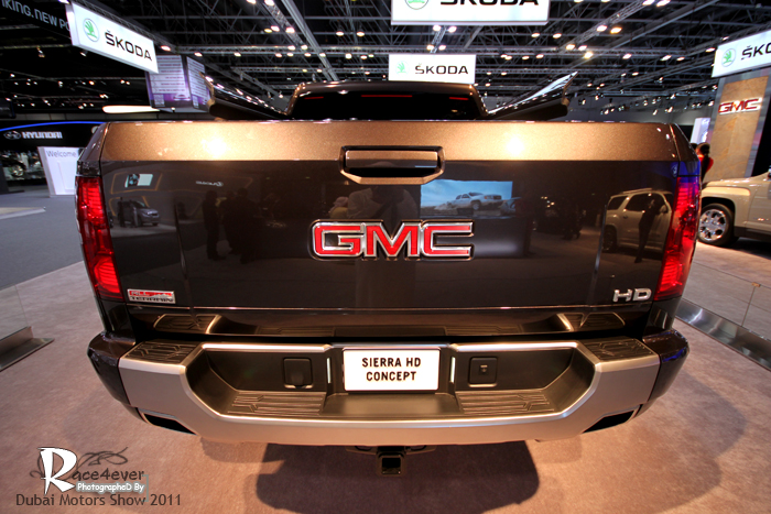 تغطية معرض دبي للسيارات 2011 بالصور Dubai Motor Show 2011 220