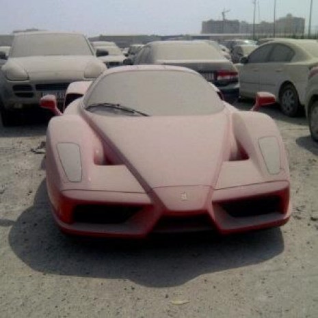 سيارات فخمة في حجز مرور دبي 19