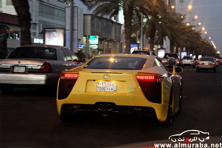 اول لكزس ال اف اي 2012 في السعودية باللون الاصفر بالصور Lexus LF-A 2012 5