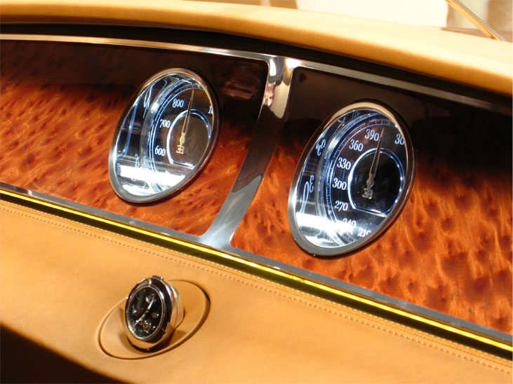 سيارة بوغاتي تدخل قائمة الخمسة من اغلى السيارات سعراً في العالم Bugatti Veyron 42