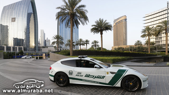 "بالصور" الشرطة النسائية في مدينة دبي تتسلم سيارات فيراري لضبط امن الطرق 5