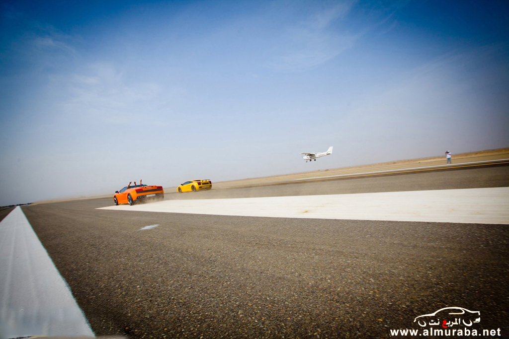 فريق لمبرجيني في الرياض لسباق الطائرات في مطار الملك خالد بالصور 15
