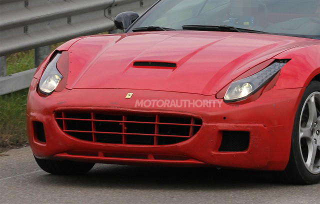 الاختبار النهائي لسيارة فيراري كاليفورنيا 2014 بتطويراتها الجديدة في إيطاليا Ferrari California 2014 3