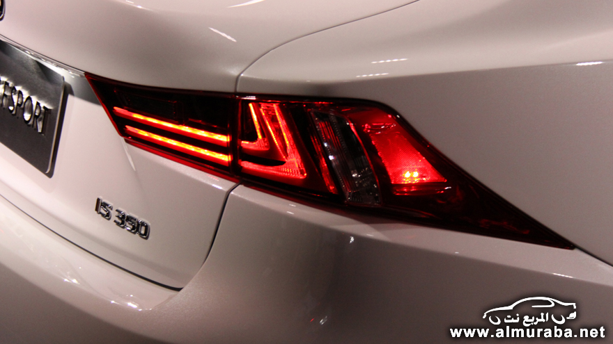 تدشين لكزس اي اس 2014 الجديدة كلياً رسمياً بالصور عالية الدقة Lexus IS 2014 43