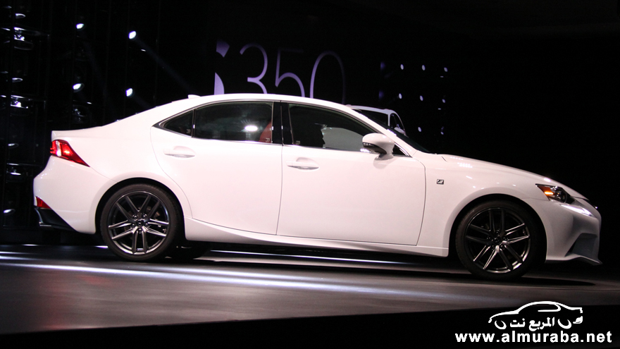 تدشين لكزس اي اس 2014 الجديدة كلياً رسمياً بالصور عالية الدقة Lexus IS 2014 4