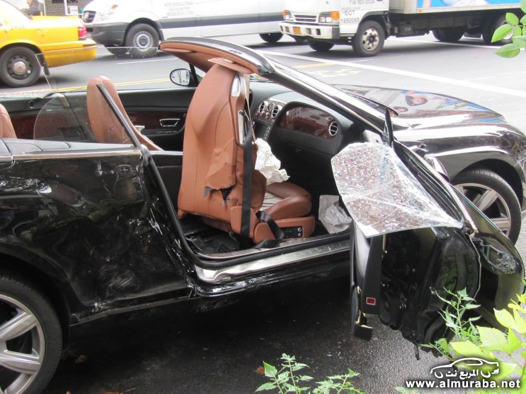 بنتلي كونتيننتال تتعرض لحادث في نيويورك من سيارة بي ام دبليو "صور" 3