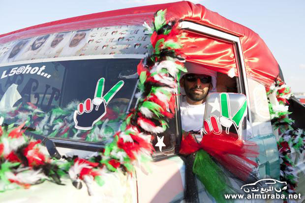 12_40th_National_Day_Dec_2011_Yas_Parade-2013