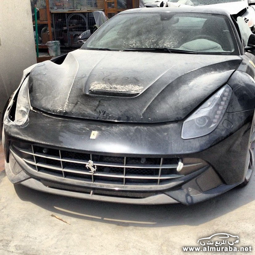 Ferrari-F12Berlinetta-Crash-Dubai-1[4]