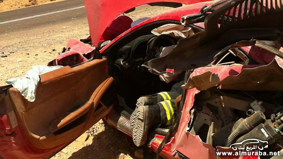 Ferrari_Crash-458-2[3]