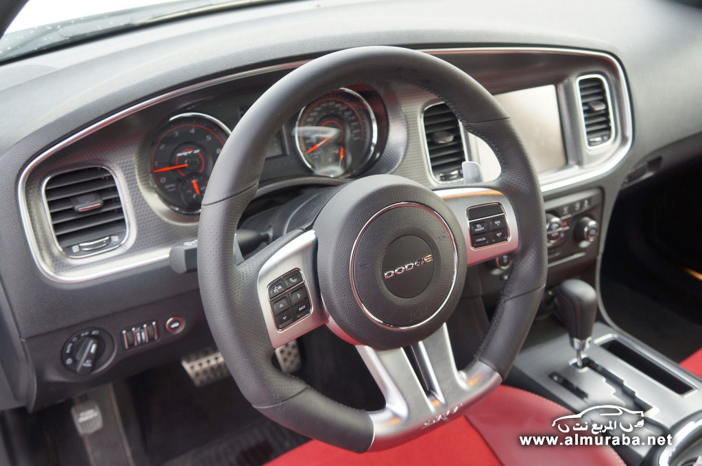 2014-Dodge-Charger-SRT8-4