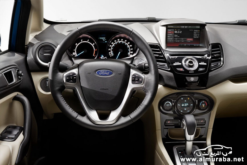 2014-Ford-Fiesta-53[2]