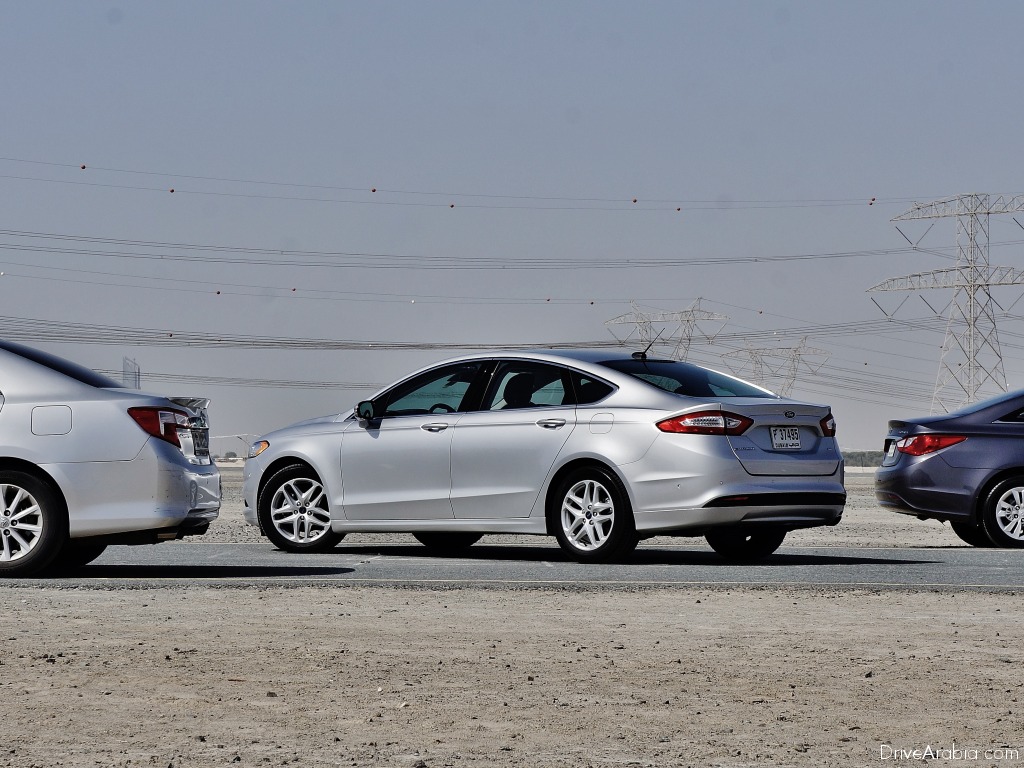 2014-Ford-Fusion-vs-Toyota-Camry-vs-Hyundai-Sonata-2