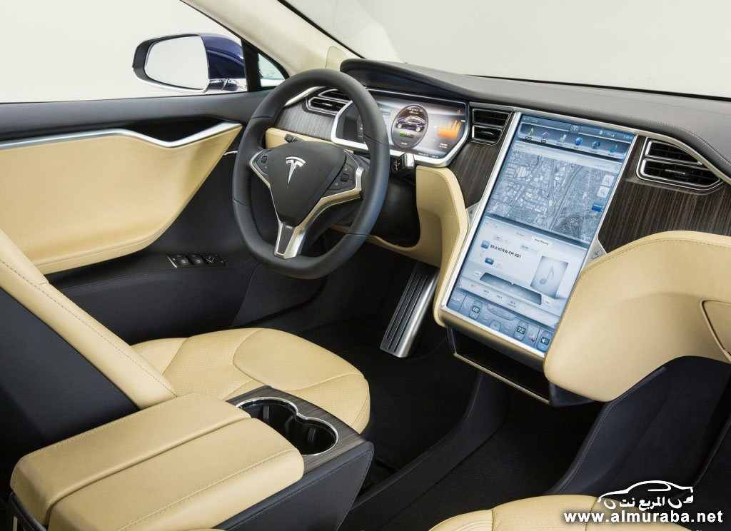 2014-Tesla-Model-S-in-the-UAE-5