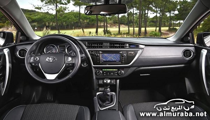 2014-Toyota-Corolla-Interior