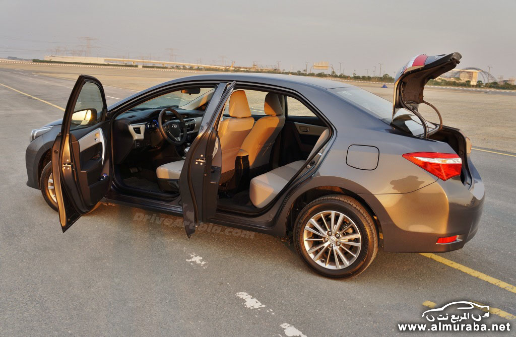 2014-Toyota-Corolla-in-the-UAE-7