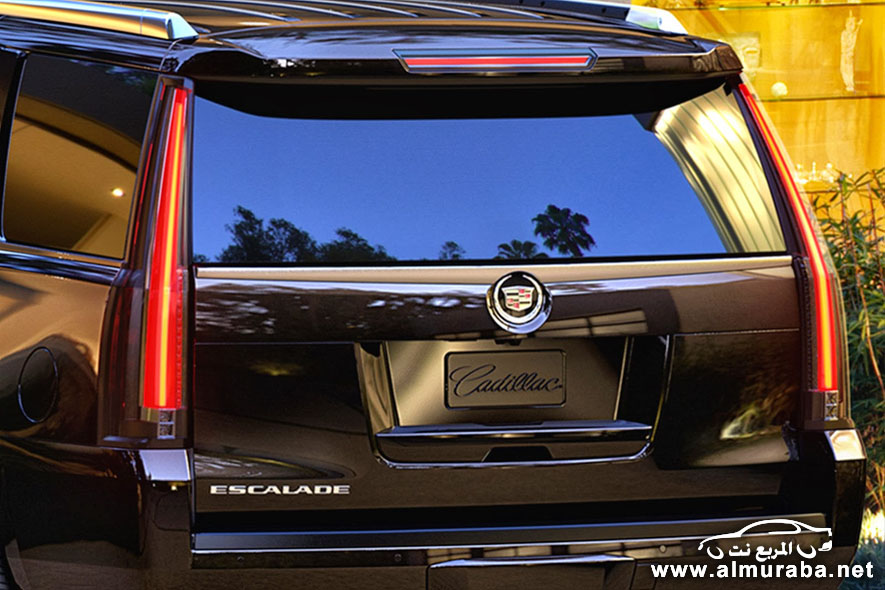 2015-Cadillac-Escalade-2421[2]