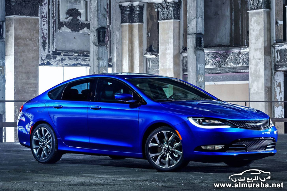 2015-Chrysler-200-2[7][3]