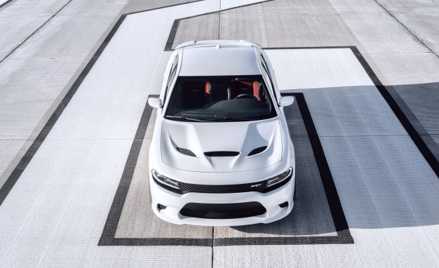 2015-Dodge-Charger-SRT-Hellcat-103-626x382