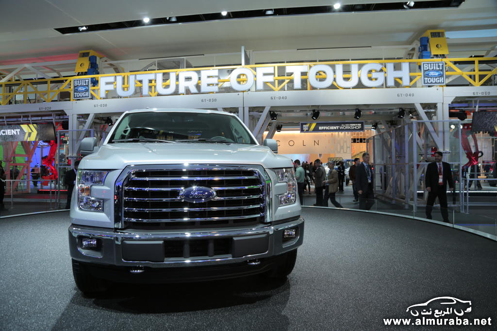 2015-Ford-F150-Nose-Wide