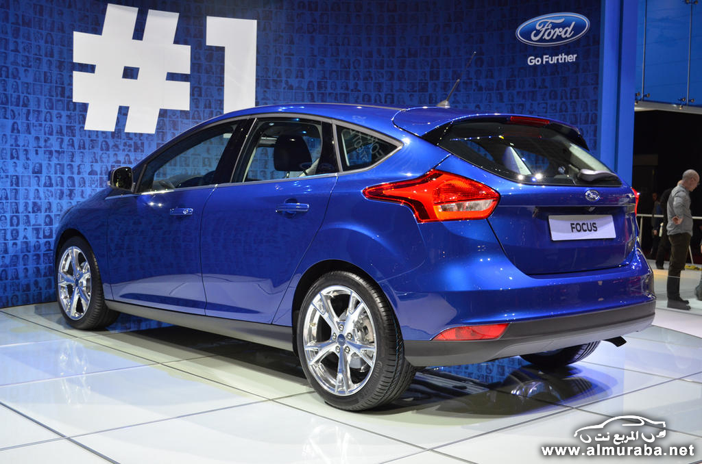 2015-Ford-Focus-01