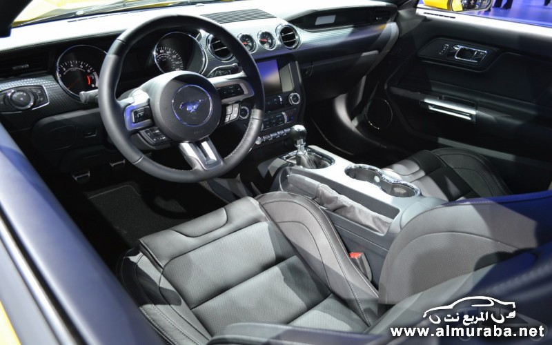 2015-Ford-Mustang-GT-at-2014-NAIAS-interior