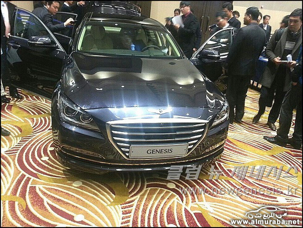 2015-Hyundai-Genesis-Sedan_9[2]