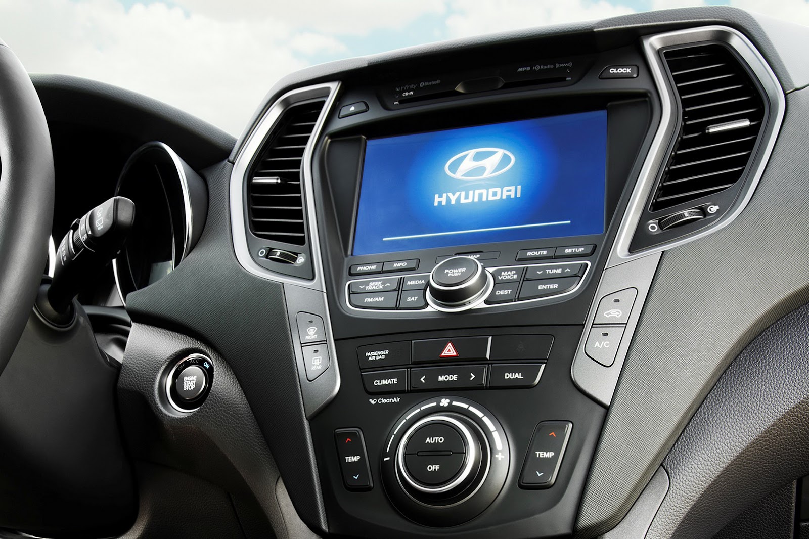 تطويرات جديدة من الداخل والخارج 2015-Hyundai-Santa-Fe-07.jpg