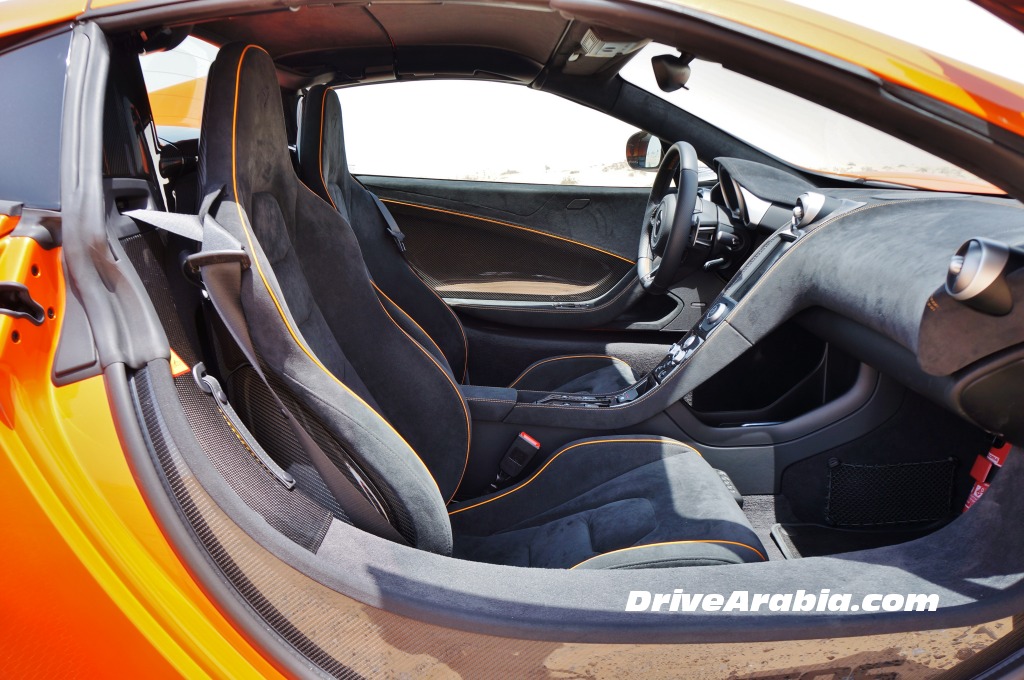 2015-McLaren-650S-in-the-UAE-9