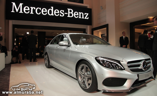 2015-Mercedes-C-Class-211