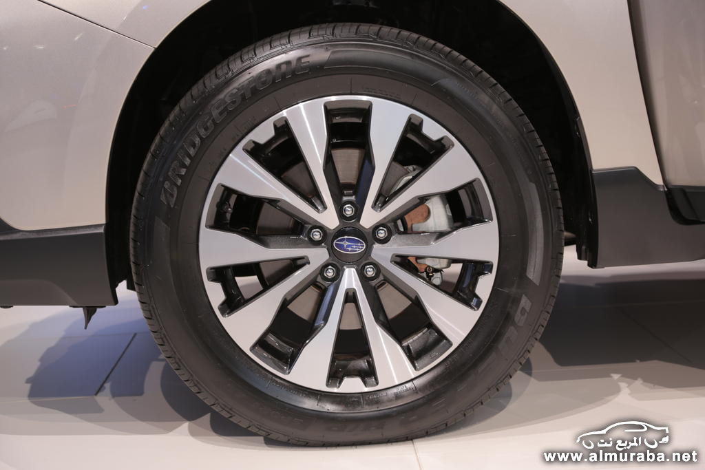 2015-Subaru-Outback-02