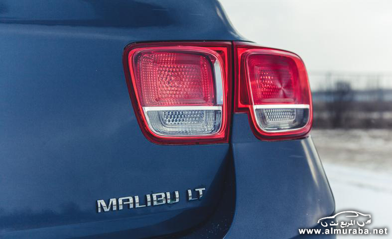 2015-chevrolet-malibu-25l-badge-and-taillight-photo-563123-s-787x481