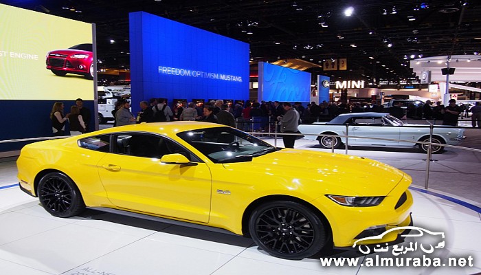 2015-ford-mustang-roars-into-chicago-live-photos-medium_6