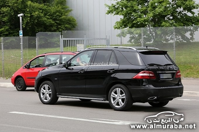 2015-mercedes-benz-m-class-facelift-w166-uncovers-more-skin-photo-gallery-medium_4