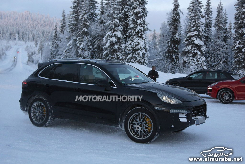 2015-porsche-cayenne-facelift-spy-shots_100454462_l