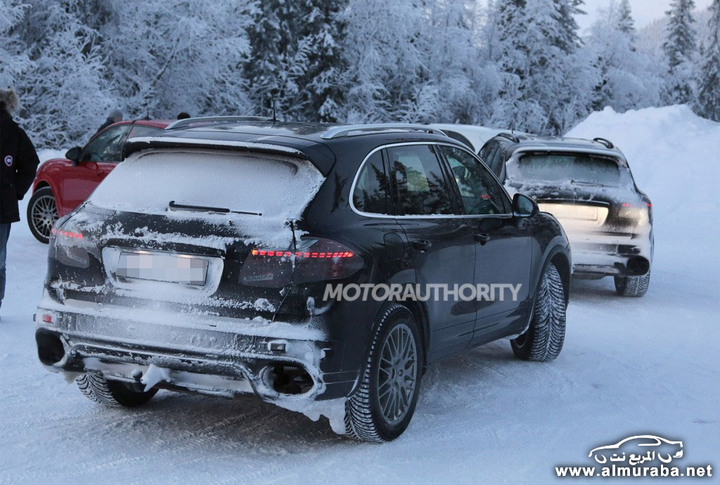 2015-porsche-cayenne-facelift-spy-shots_100454463_l