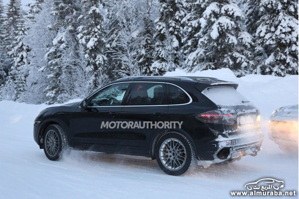تسريب صور بورش كايين 2015 الجديدة Porsche Cayenne 2015-porsche-cayenne-facelift-spy-shots_100454468_l