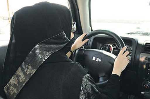الكثير من السعوديات طالبن على مدى السنوات الماضية بالسماح لهن بقيادة السيارة