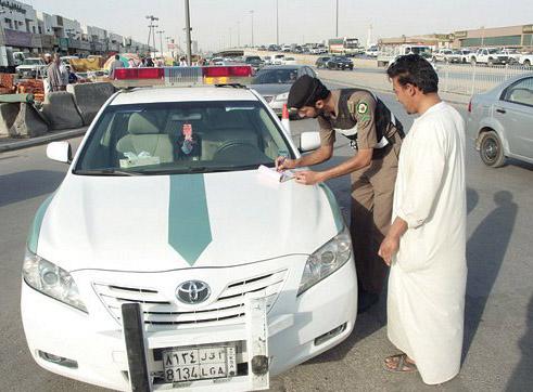 "المرور": 300 ريال مخالفة عند ترك السيارة في وضع التشغيل! 7005bb22-7fa2-4580-b035-d8ff3b0fe779