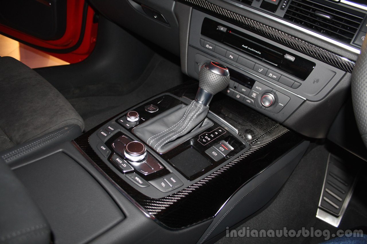 Audi-RS-7-India-Launch-images-gear