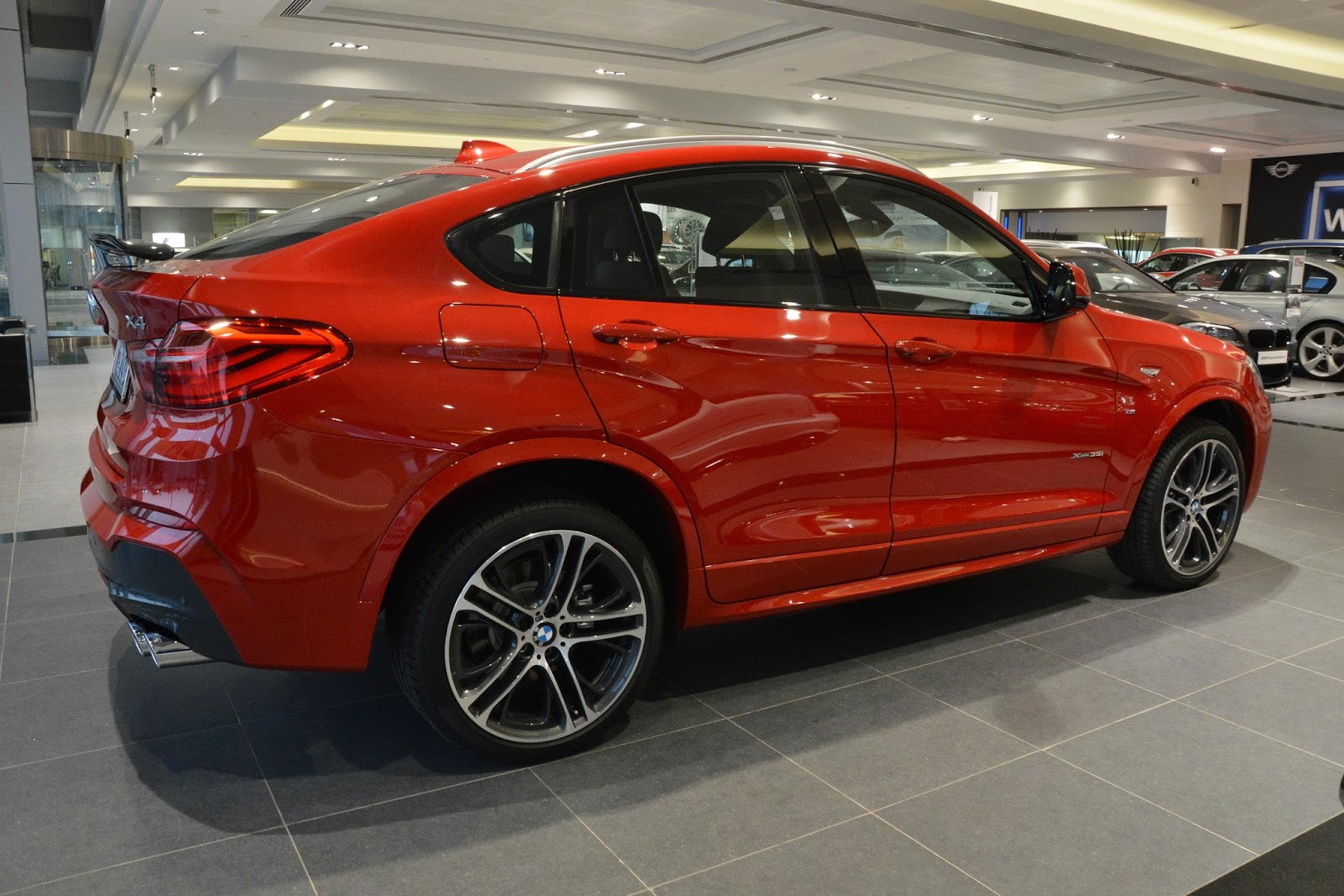 ماهو الجديد في مظهر إكس BMW-X4-M-Performance-13.jpg