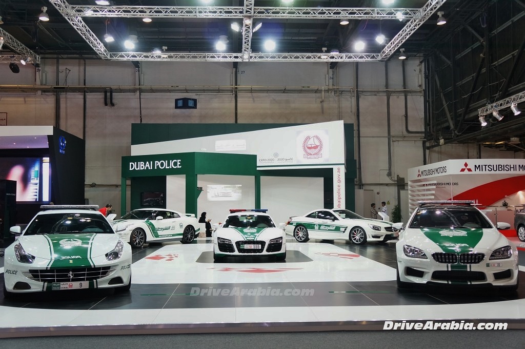 Dubai-Police-at-Dubai-Motor-Show-2013-2