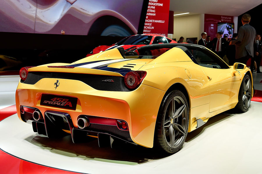 بيع اول نسخة من فيراري Ferrari-458-Speciale-A-fotoshowBigImage-9779abd6-814843.jpg